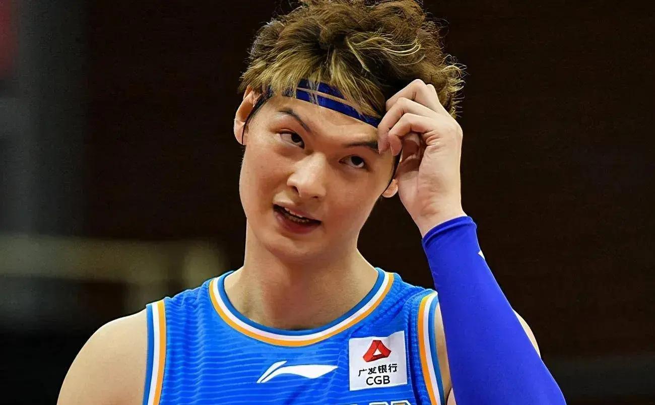 国王轻取灰熊，王哲林惊艳四座