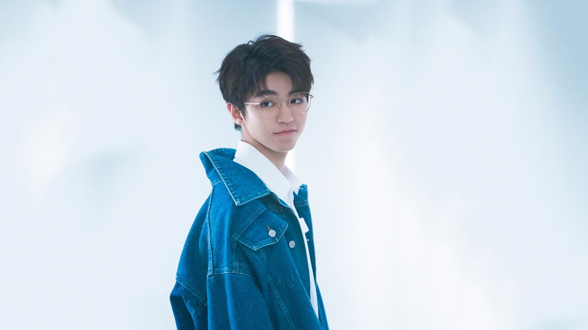 开云体育在线-上海滩对决骑士高地，绝望第三节，克莱用一场暴雨浇熄质疑坚冰